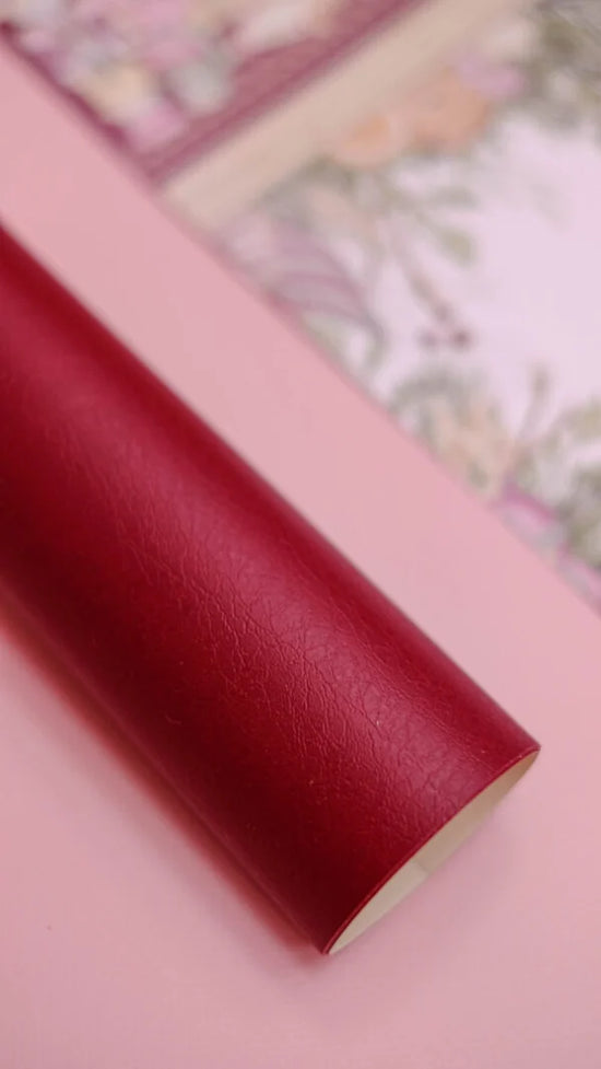 Johanna Rivero Paper for binding / Glimmer rojo
